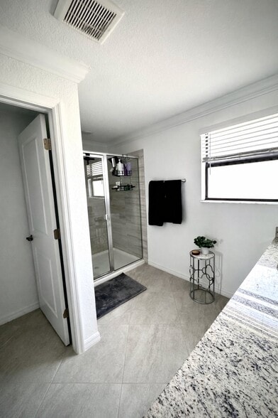 Building Photo - 14598 Cantabria Dr