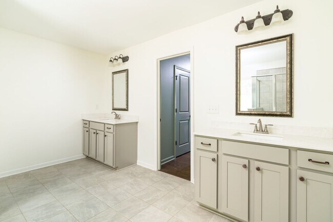 Building Photo - 11715 Pepper Ridge Ln