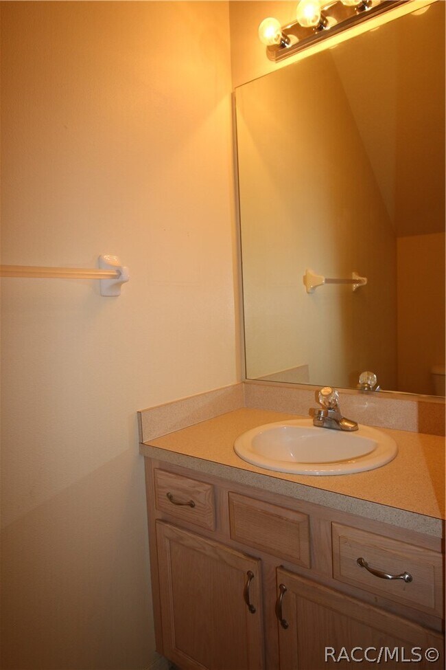 Building Photo - 1600 W Spring Meadow Loop