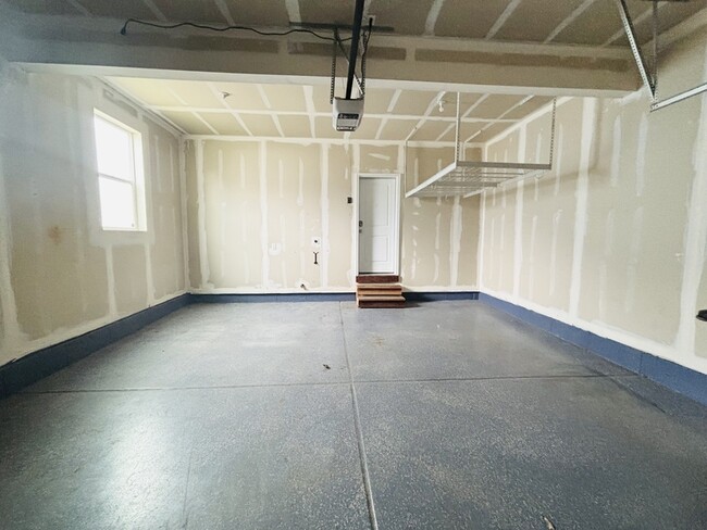 Building Photo - 6662 W 7735 S