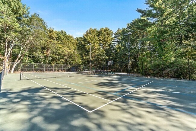 Building Photo - 2 Phillips Pond Rd