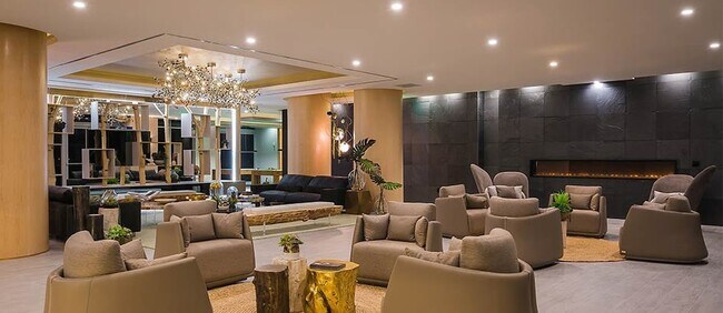 Building Photo - 488 NE 18th St