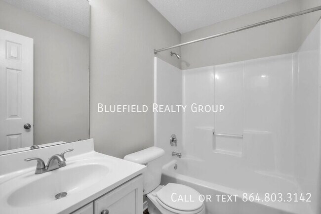 Building Photo - 111 White Willow Ct