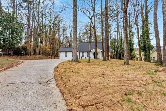 Building Photo - 2875 Webb Rd