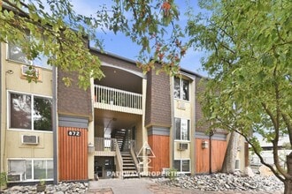 Building Photo - 872 W 500 S