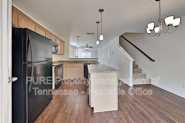 Building Photo - 100 Cobblestone Pl Dr