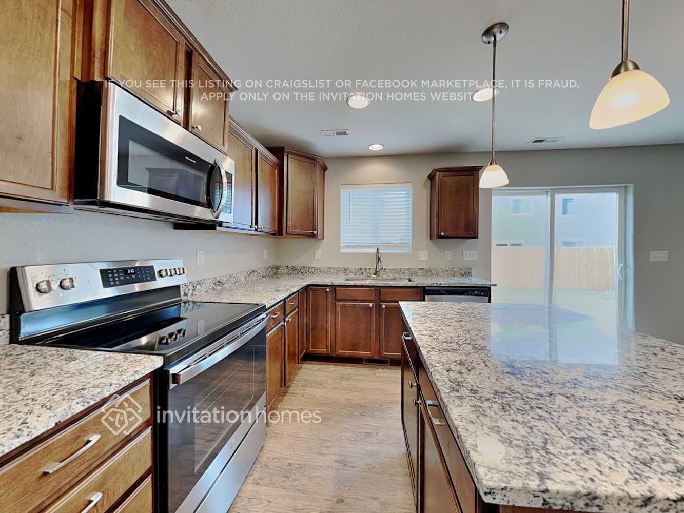 Building Photo - 4059 Creek Legend View