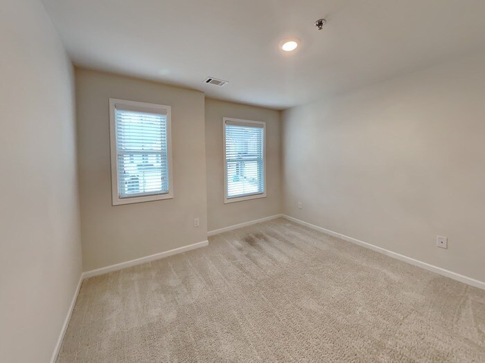 Building Photo - 116 Wayne Ln