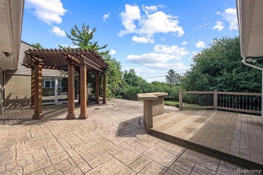 Building Photo - 3275 Chickering Ln