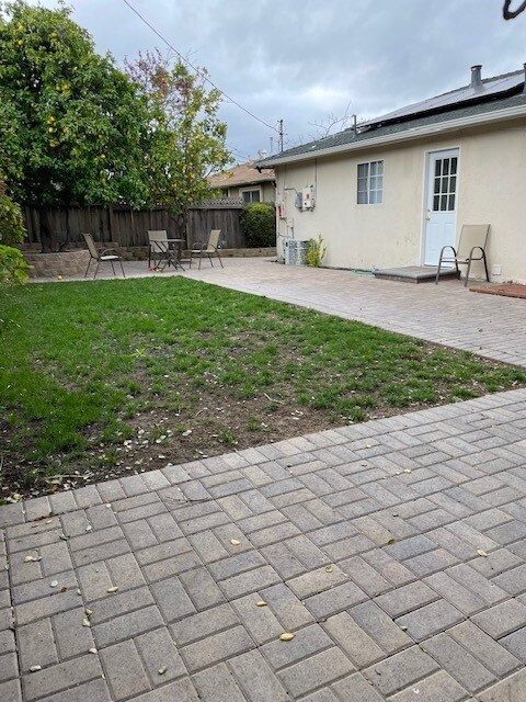 Building Photo - 1312 Kipling Ct