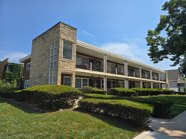 Primary Photo - 1001 N Harlem Ave
