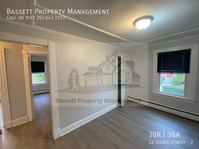 Building Photo - 12 Silver St