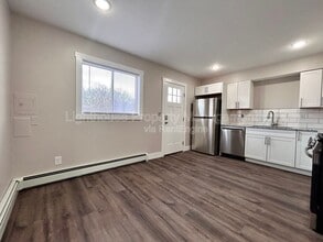 Building Photo - 2875 Taft Ave SW