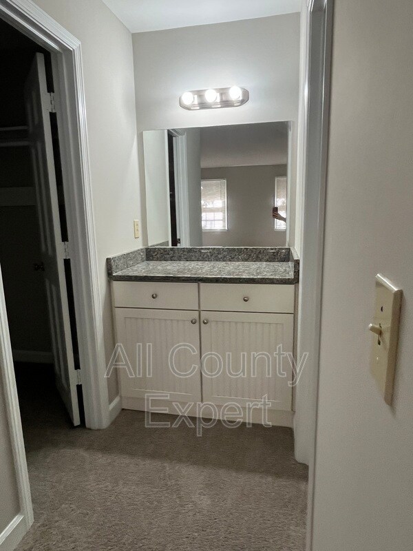 Building Photo - 2300 Fenhurst Pl