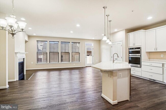 Building Photo - 3038 Jacobs Garden Ln