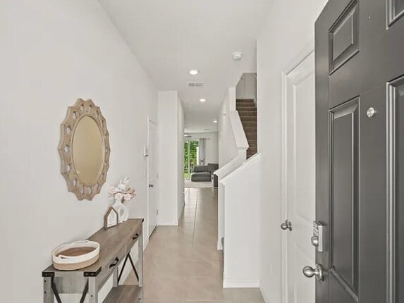 Building Photo - BEAUTIFUL Town Home For Rent in Angeline!