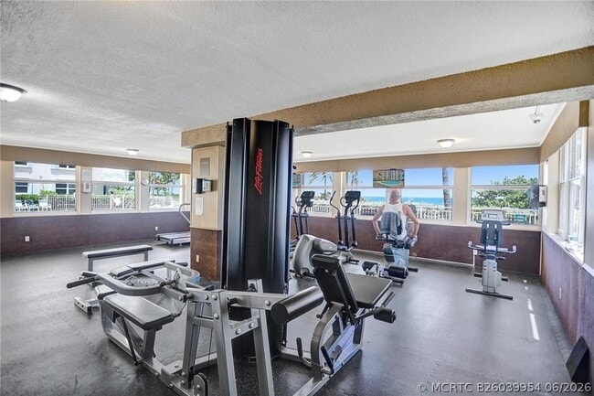 Building Photo - 5200 N Ocean Blvd