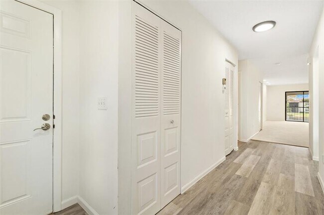 Building Photo - 21863 Arriba Real