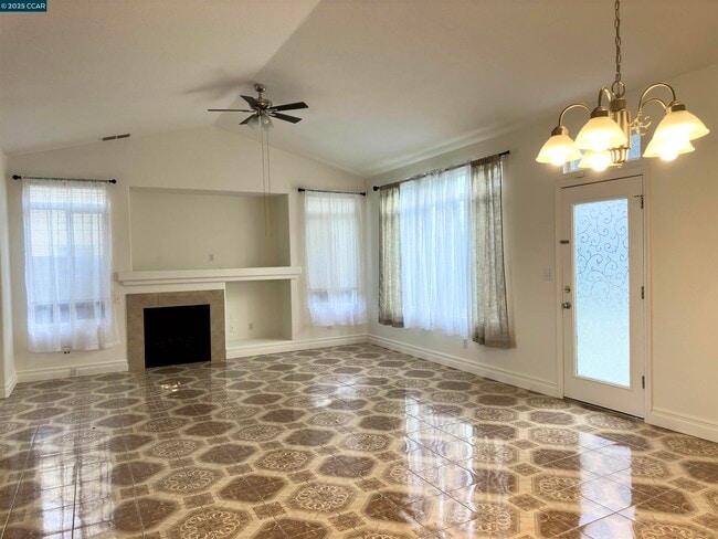 Building Photo - 111 Steinbeck Ct