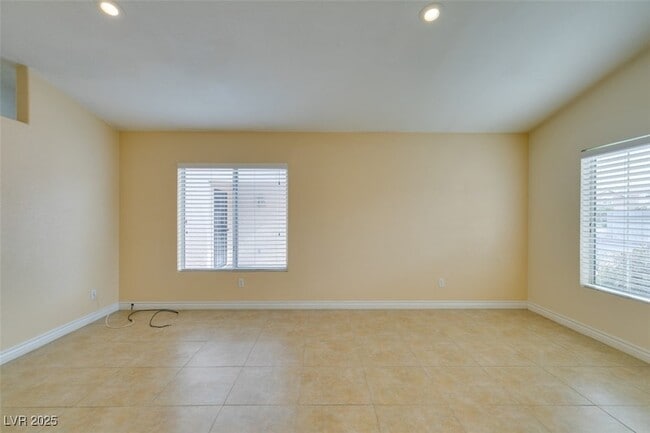 Building Photo - 744 Gritty Garnet Ave