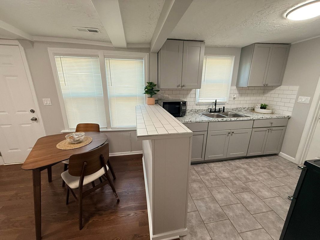 Building Photo - 4910 Blue Ln