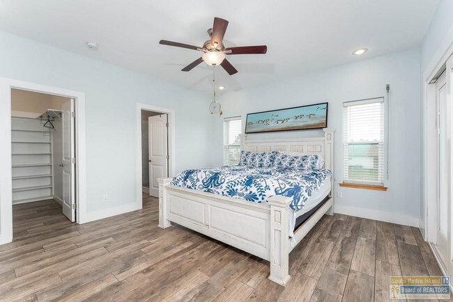 Building Photo - 133 Oleander Dr