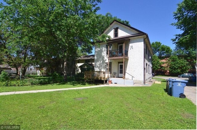 Building Photo - 614 5th St NE