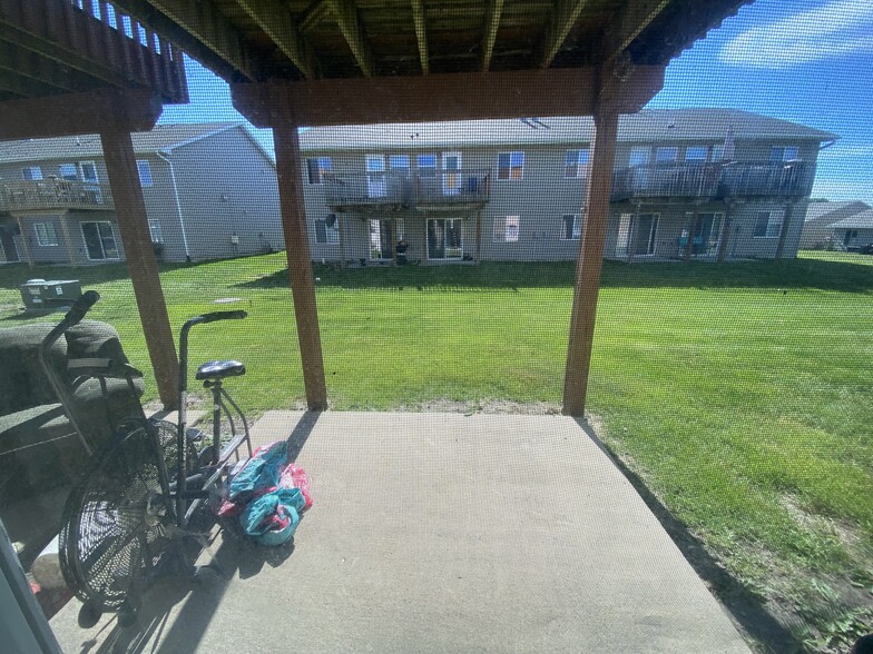 Building Photo - 1455 Easton Ln