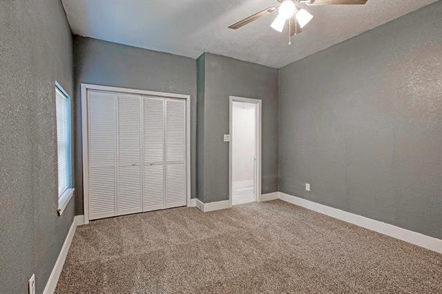 Building Photo - 307 Dee Ln