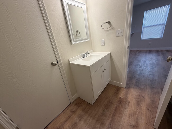 Building Photo - 1703 Hanover Blvd