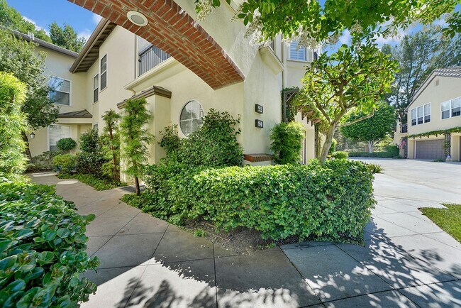 Building Photo - Newport Coast gated community, available now