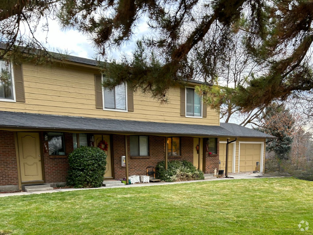 Building Photo - 7083 W Amity Rd