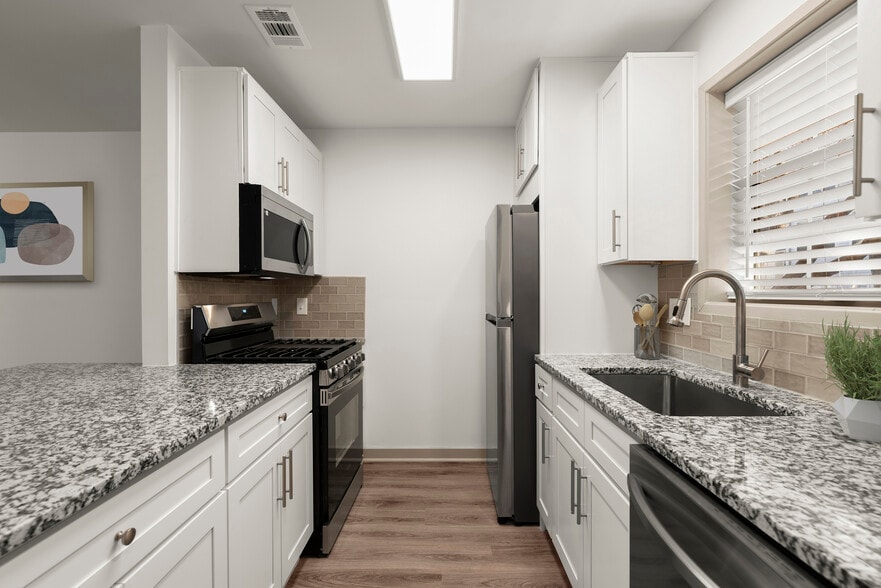 Building Photo - Cortland Woodlands