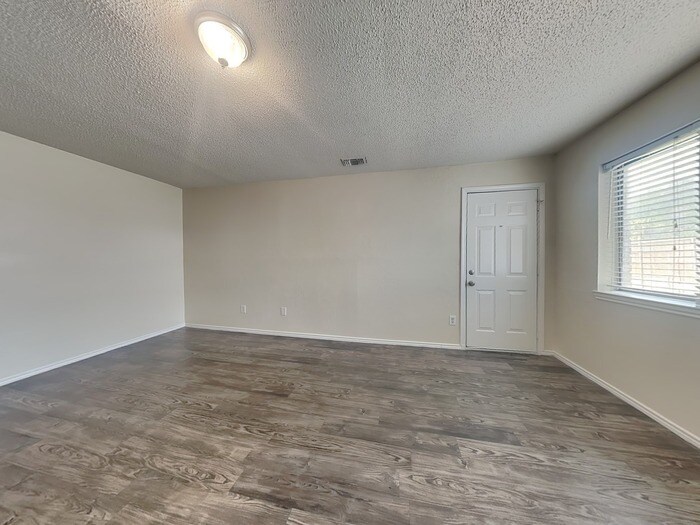 Building Photo - 908 Dunning Dr