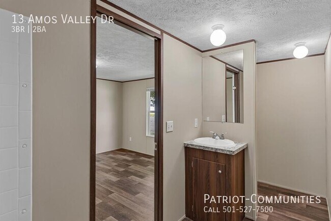 Building Photo - 13 Amos Valley Dr