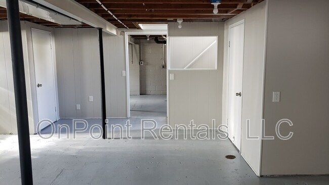 Building Photo - 15161 Harrison St
