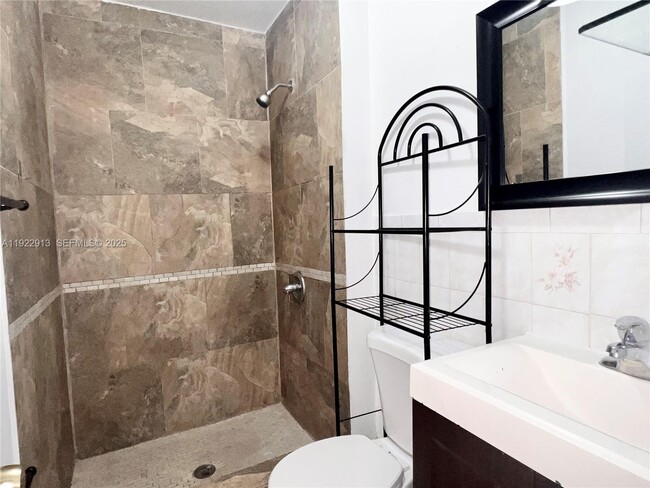 Building Photo - 1701 SW 83rd Terrace