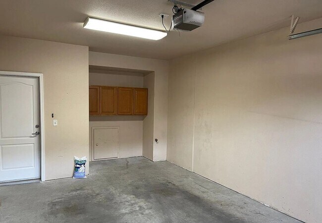 Building Photo - Beautiful 2bd/2ba Condo in West Greeley with Garage!