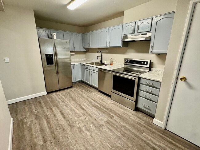 Building Photo - 207 Walker Dr