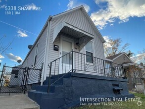 Building Photo - Spacious 1 Bedroom on The Hill, Easy Walki...