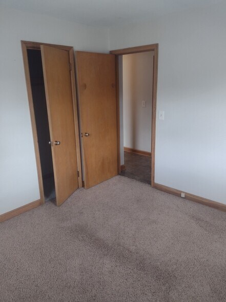 Building Photo - 403 Grove St