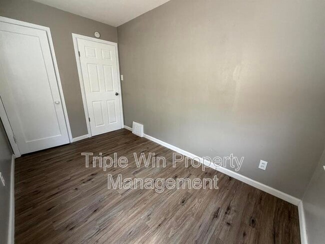 Building Photo - 1145 St Matthew Dr