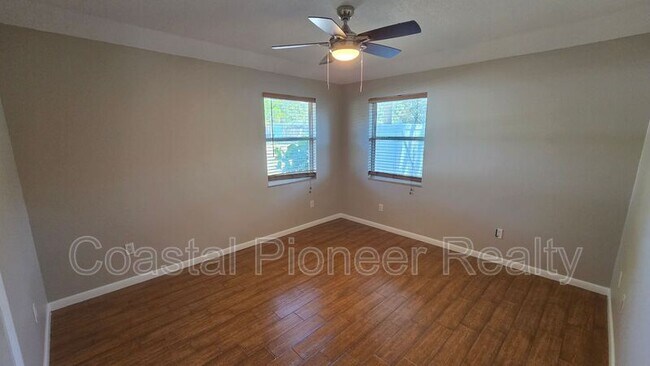Building Photo - 541 Roanoke St