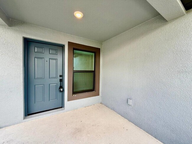 Building Photo - 5745 Helmsman Ct