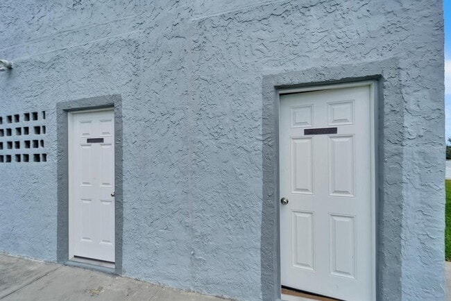 Building Photo - 18325 Gulf Blvd