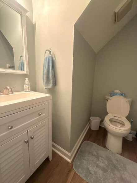 Building Photo - 311 Nantucket Ct