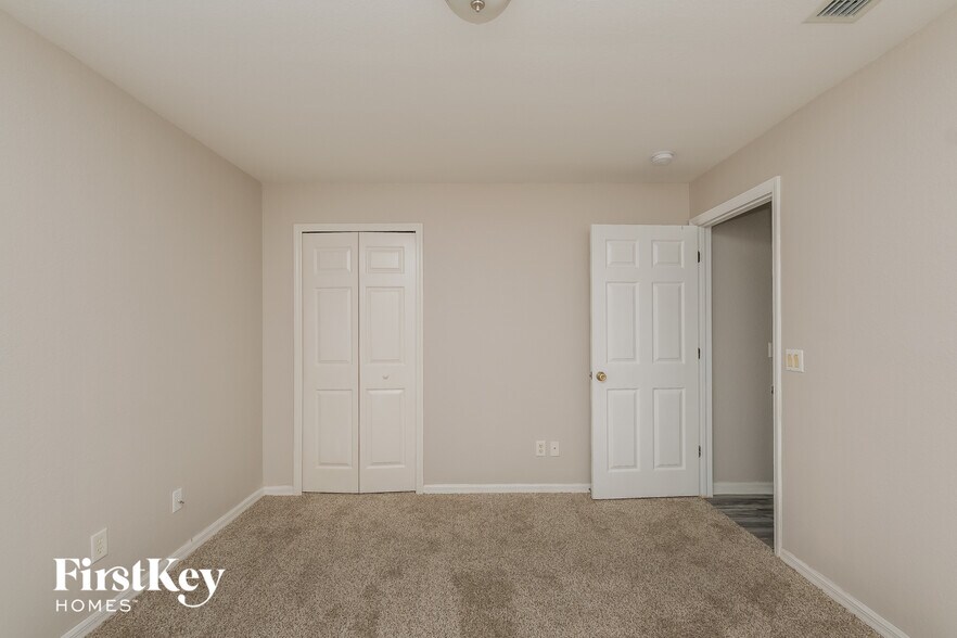 Building Photo - 2920 Tusket Ave