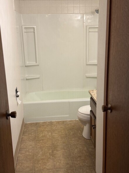 Building Photo - 108 Westwood Dr