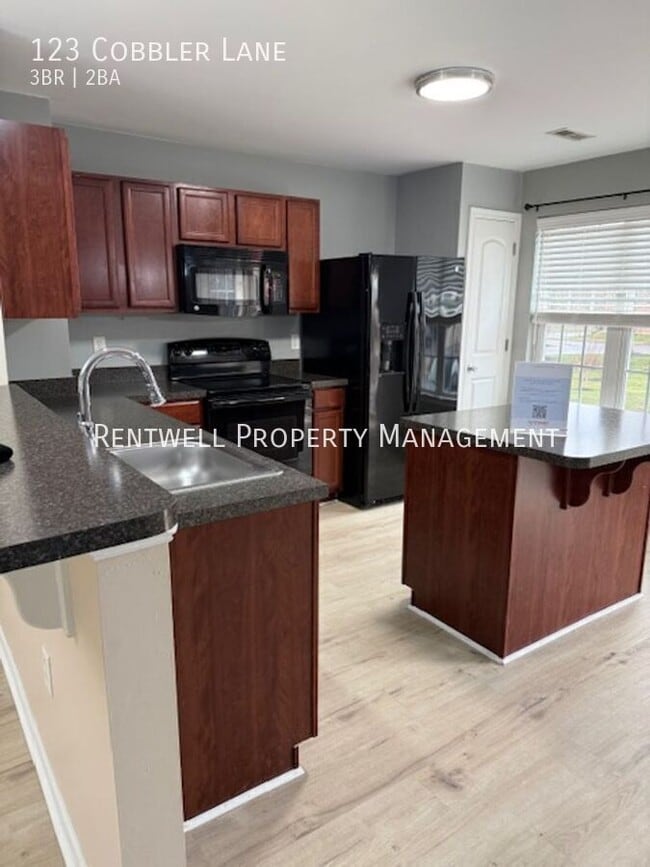 Building Photo - 123 Cobbler Ln