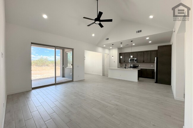 Building Photo - 18108 W Morning Vista Ln